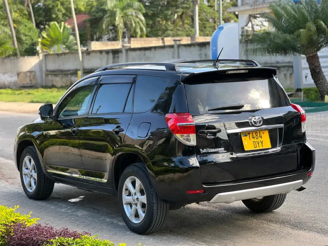 Toyota Vanguard 2011 thumbnail 6