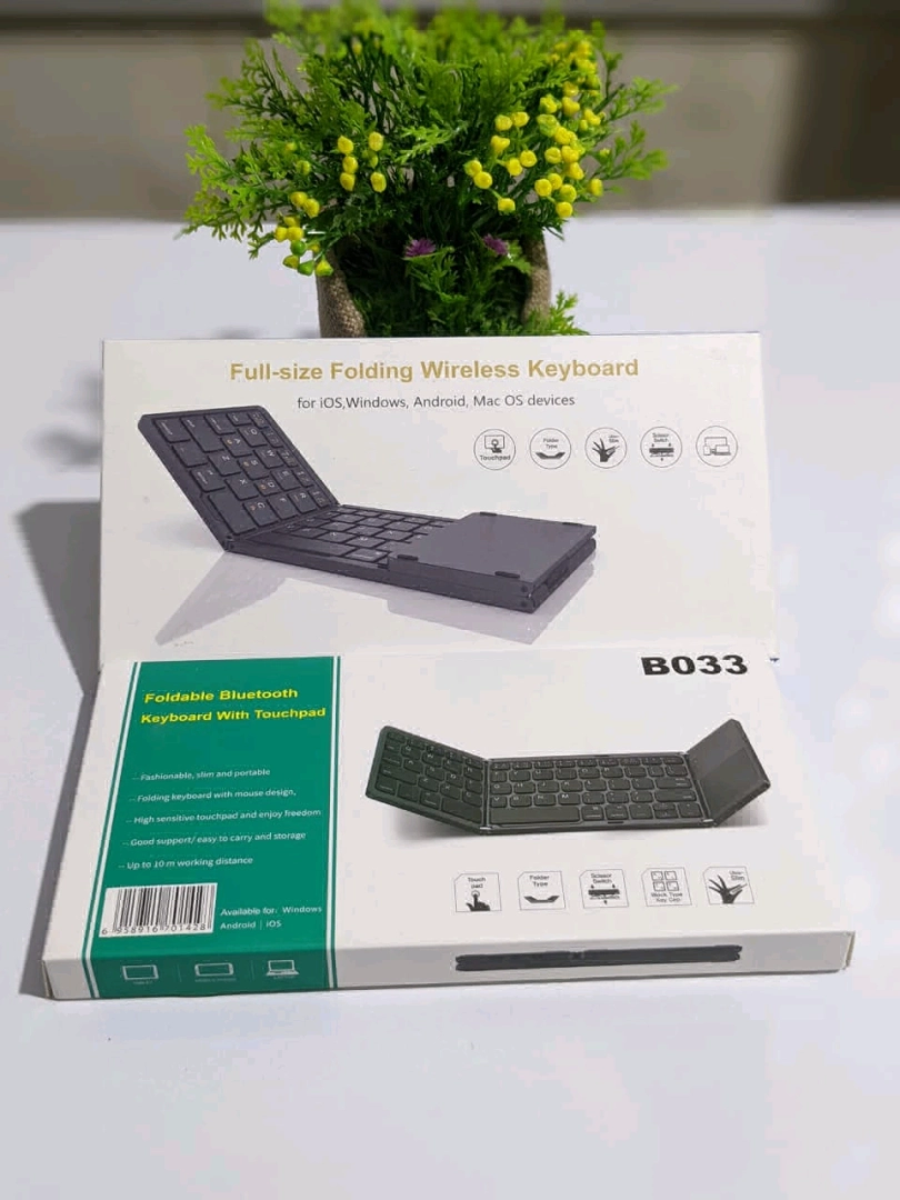 B033 Foldable Bluetooth Keyboard with Touchpad