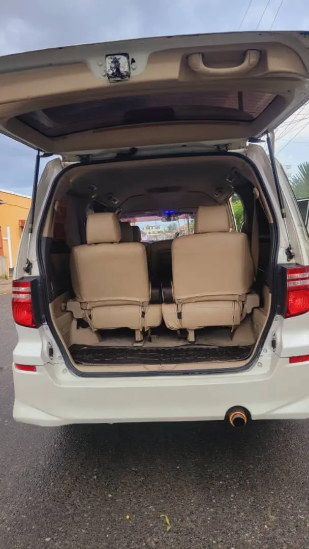 Toyota Alphard G DXU thumbnail 5