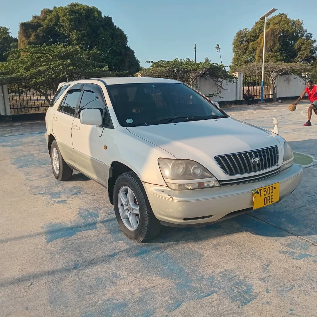 Toyota Harrier 2001 Automatic 2160 CC