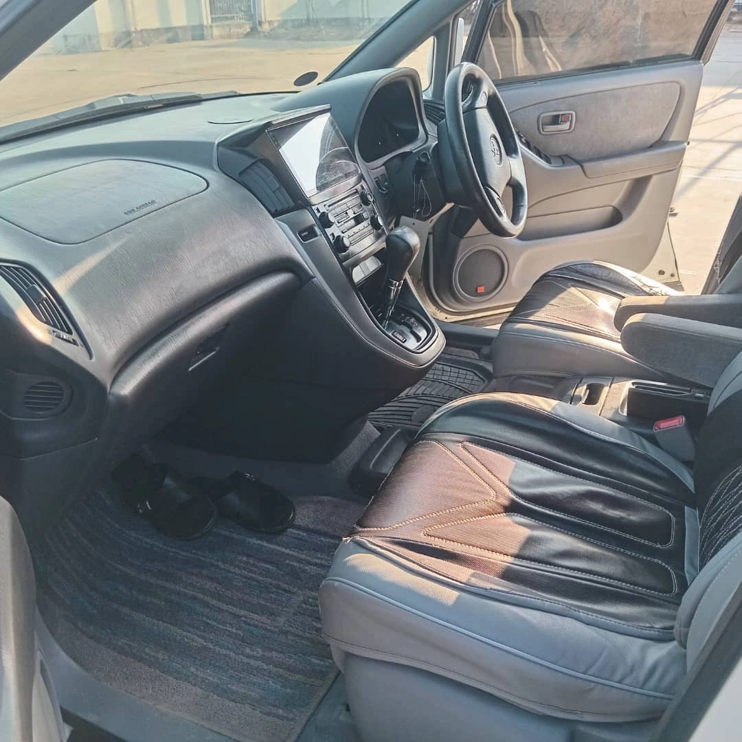 Toyota Harrier 2001 Automatic 2160 CC thumbnail 6
