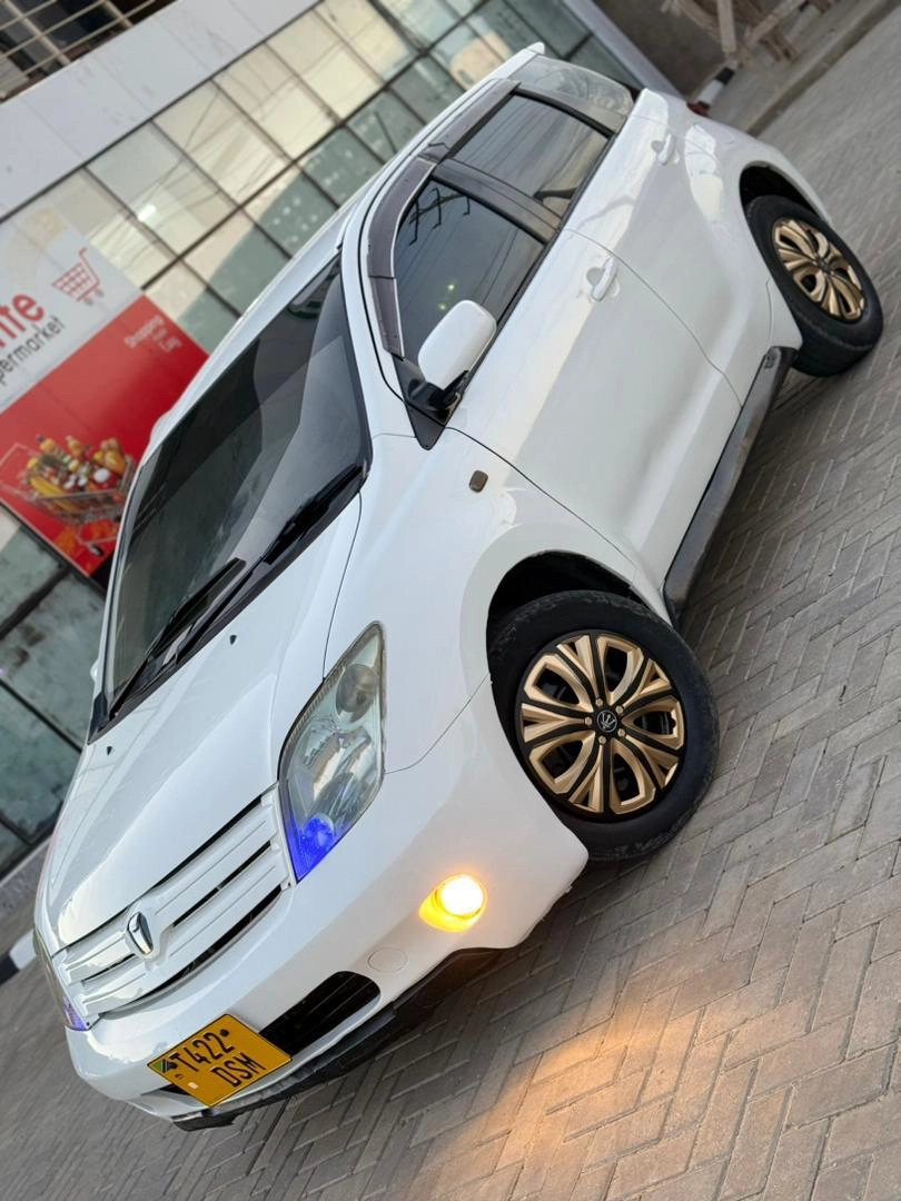 Toyota Ist DSM Full AC Music 1290cc thumbnail 6