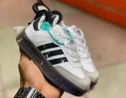 Sneakers za Watoto - Size Zote Zipo