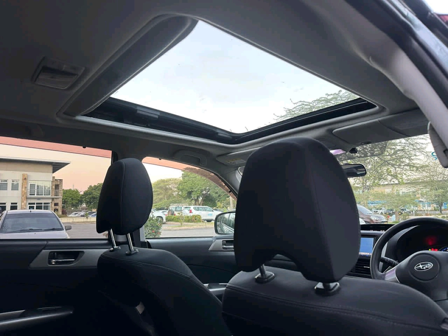 Subaru Forester SUV 2010 Open Roof for Sale thumbnail 2