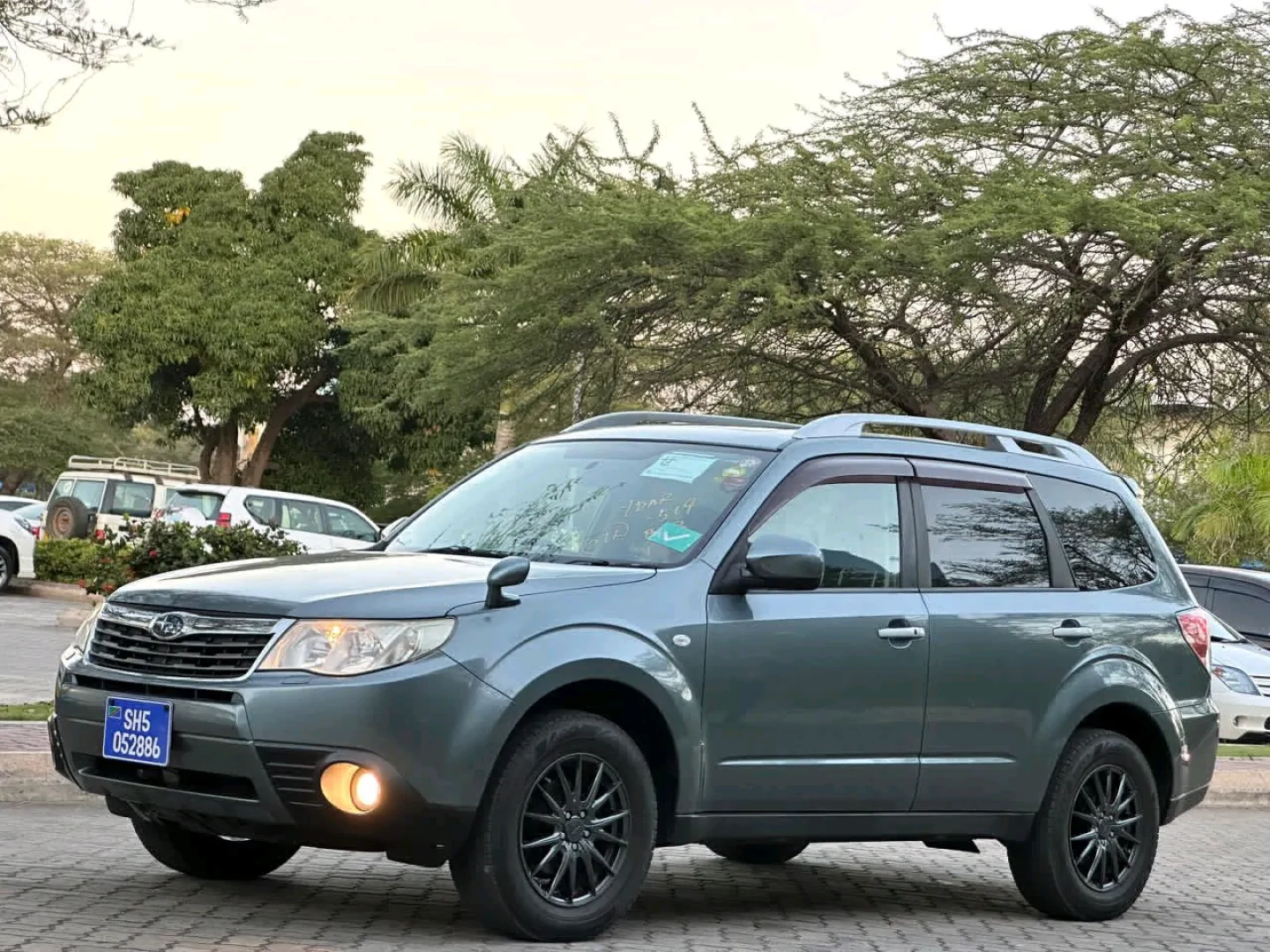 Subaru Forester SUV 2010 Open Roof for Sale thumbnail 5