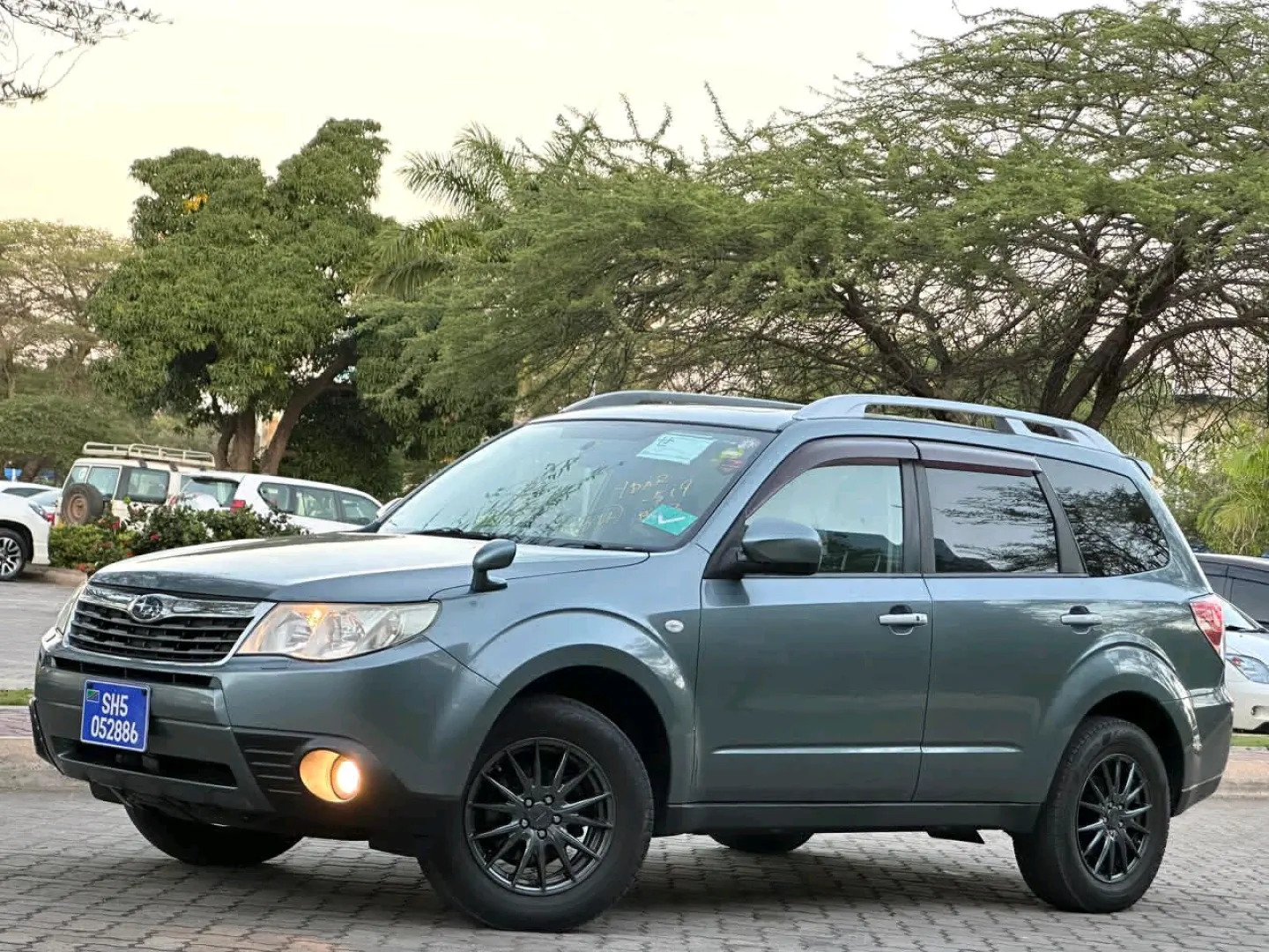 Subaru Forester SUV 2010 Open Roof for Sale thumbnail 6