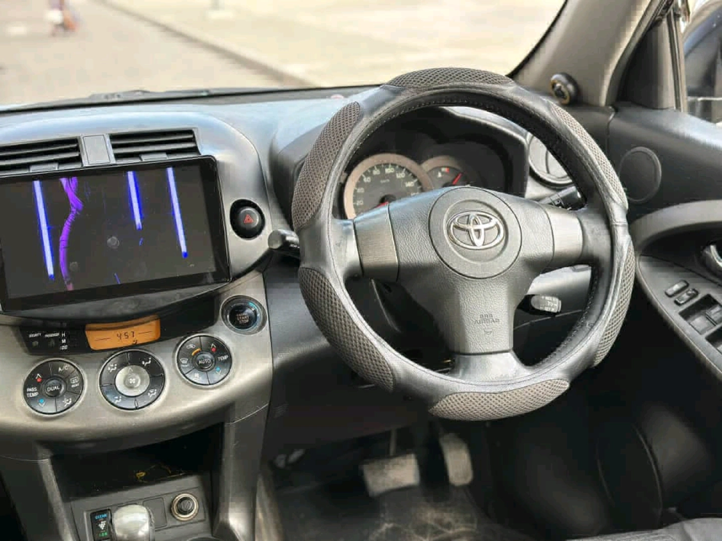Black 2008 Toyota Vanguard SUV DKB thumbnail 8