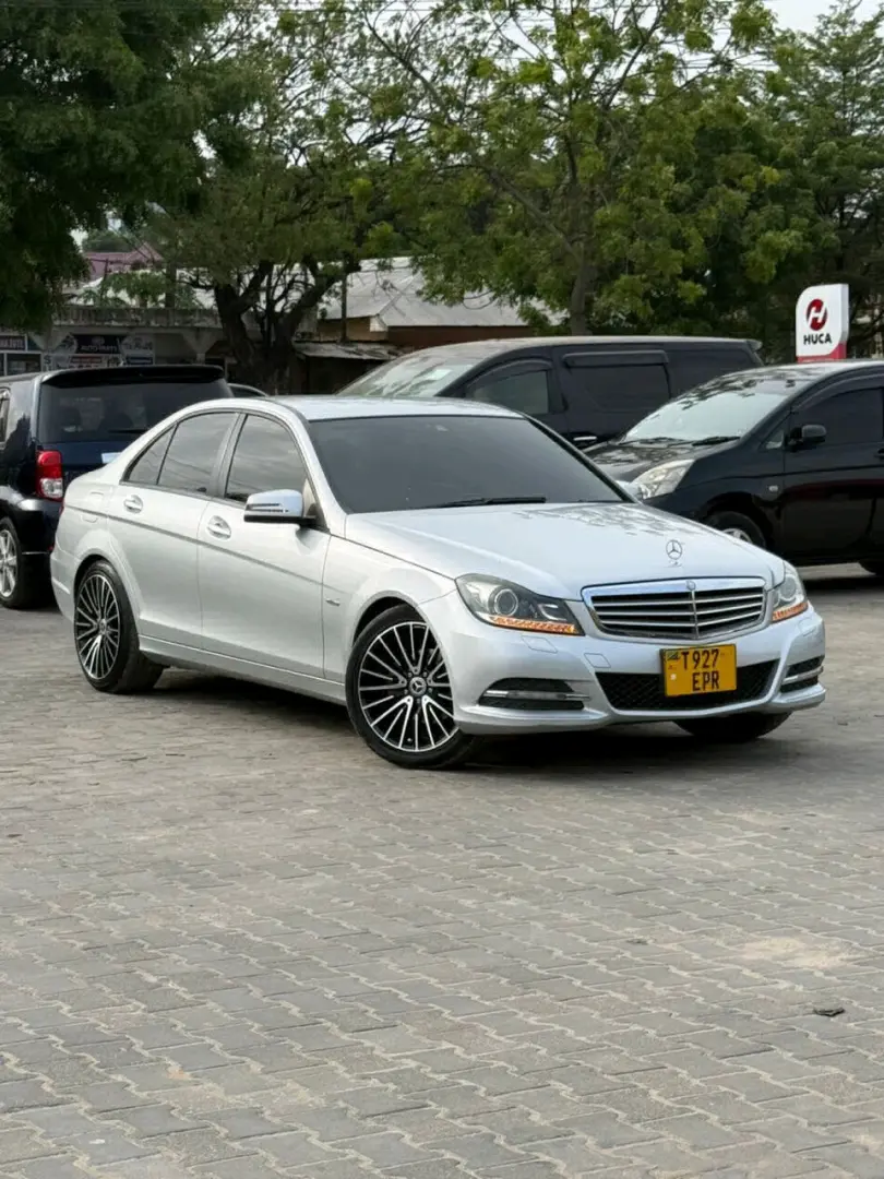 Mercedes-Benz C-Class C 200 2012 Silver