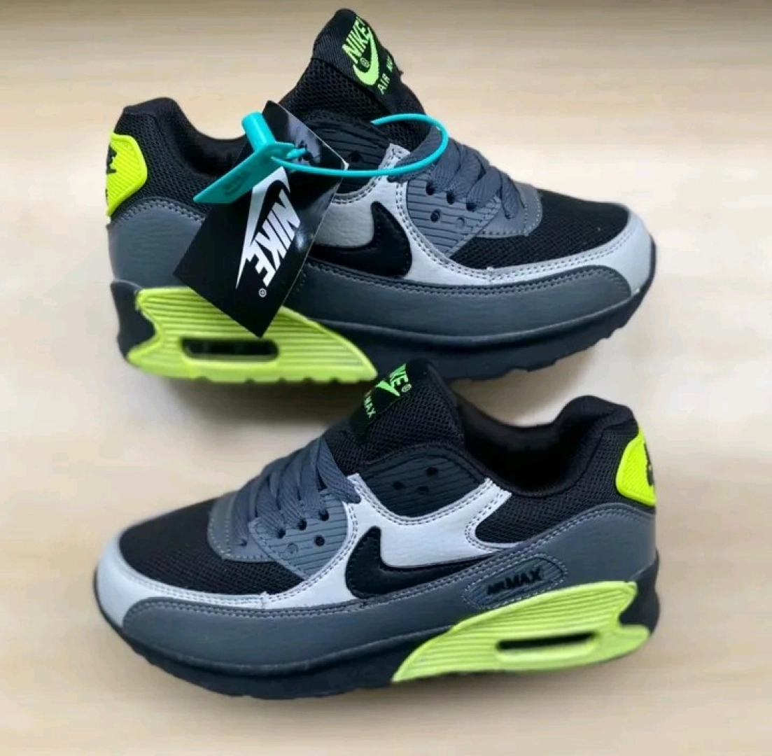 New Nike Air Max Sneakers for Children (Sizes 25-36) thumbnail 3