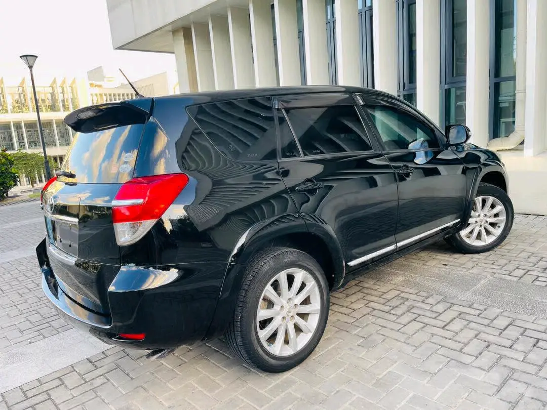 Toyota Vanguard 2012 Black Automatic thumbnail 3