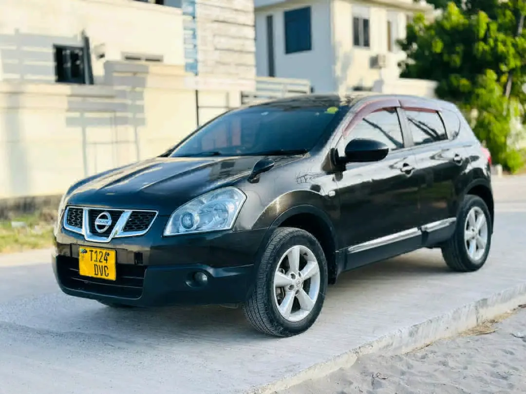 Black Nissan Dualis for Sale thumbnail 2