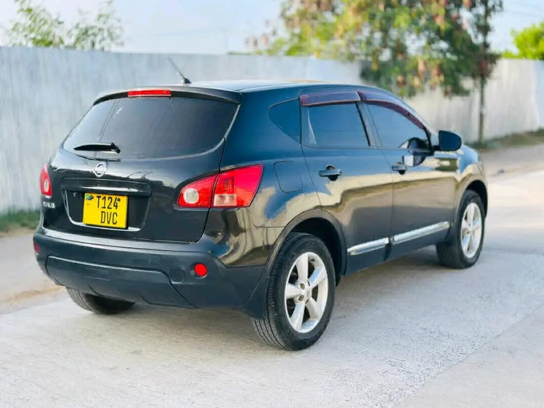 Black Nissan Dualis for Sale thumbnail 3