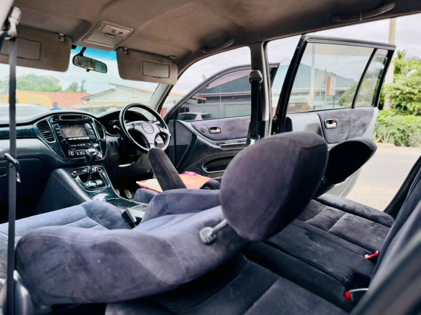 Toyota Kluger SUV 2003 (2360 CC) thumbnail 7