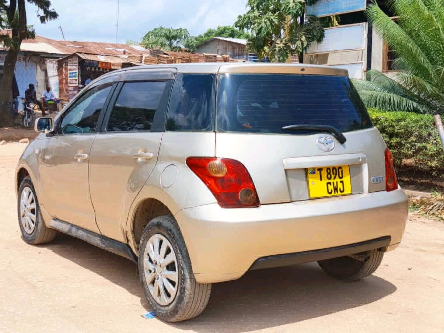 Toyota Ist Car 1290cc Full AC thumbnail 6