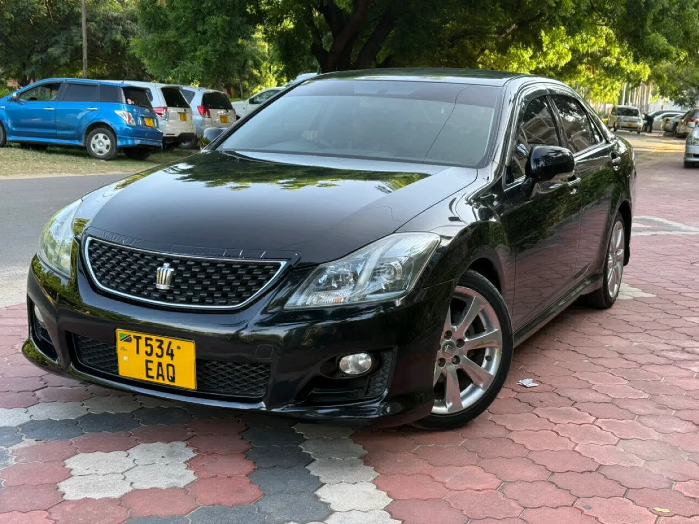 Toyota Crown Athlete 2009/10 Model thumbnail 3