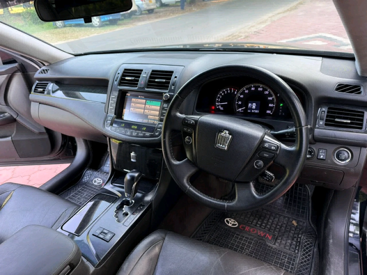 Toyota Crown Athlete 2009/10 Model thumbnail 7