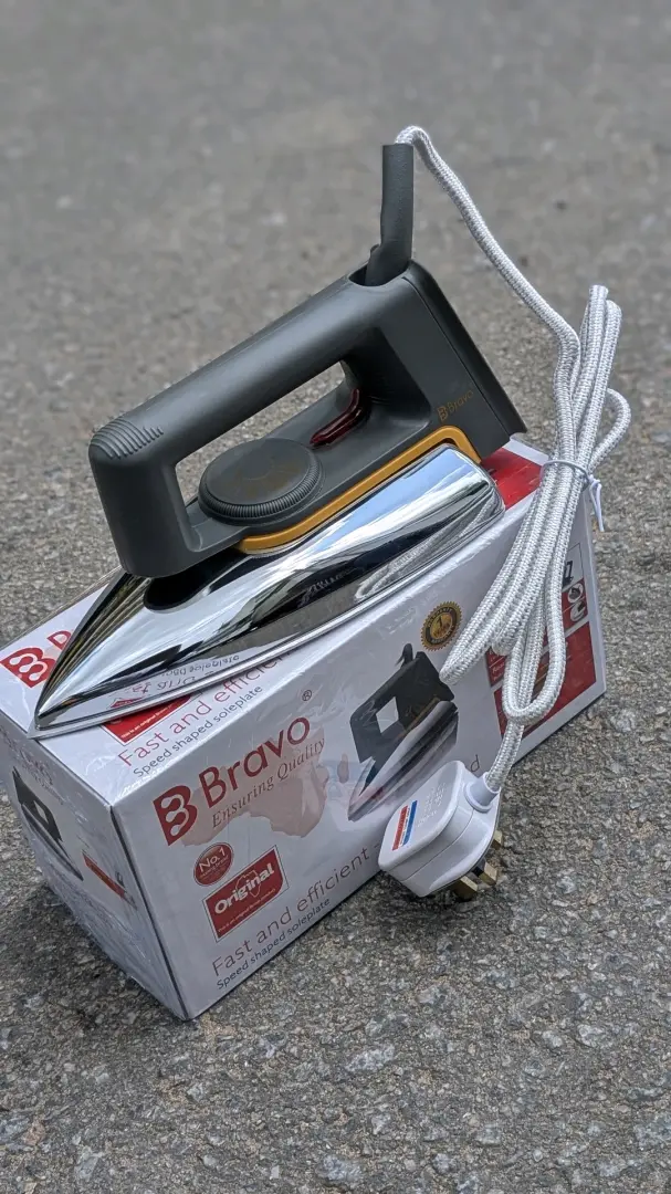 Bravo Dry Iron - Pasi ya Umeme thumbnail 2