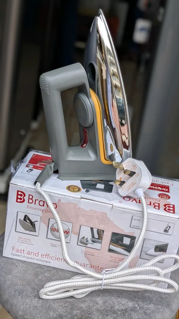Bravo Dry Iron - Pasi ya Umeme thumbnail 4