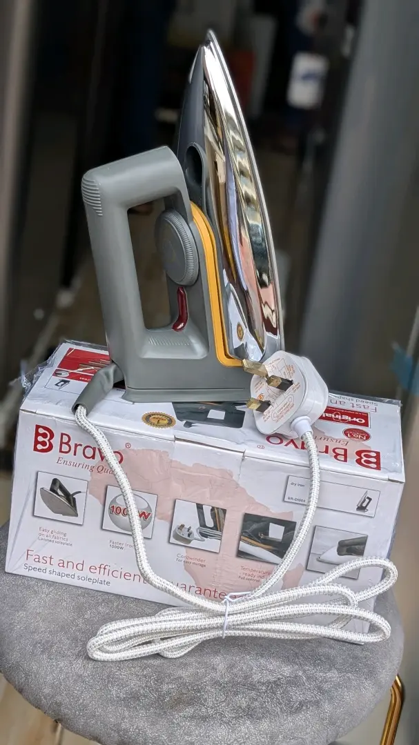 Bravo Dry Iron - Pasi ya Umeme thumbnail 5