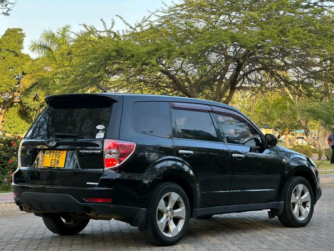 Subaru Forester 2009 Nyeusi thumbnail 7
