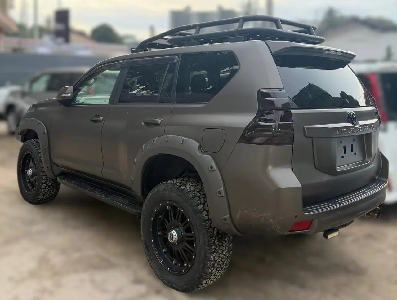 Toyota Land Cruiser Prado TRJ150 (2014) thumbnail 3