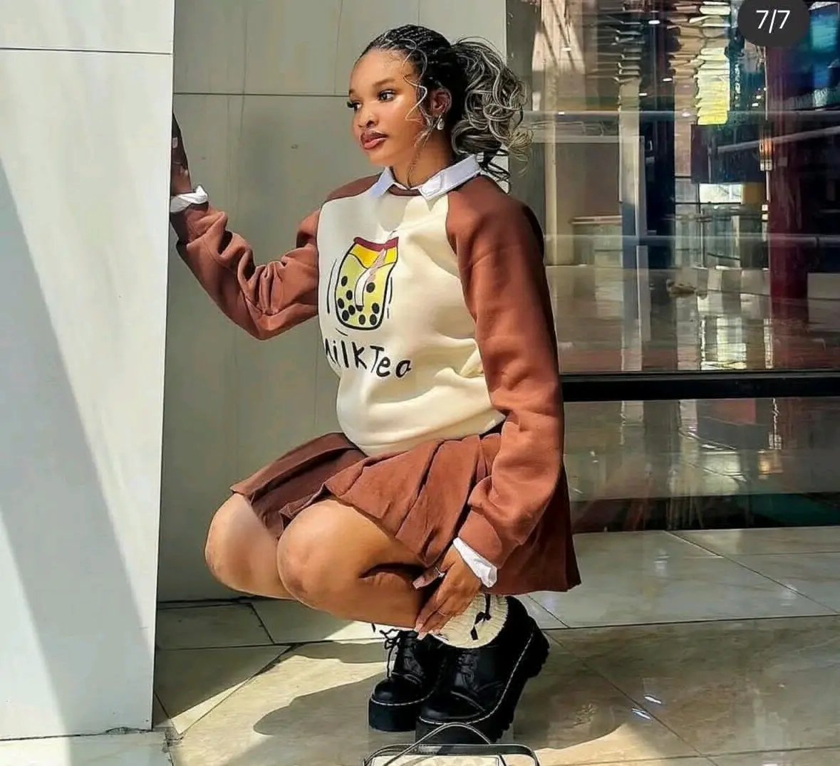 Seti ya Vipande Viwili (Sweatshirt na Sketi) ya Maziwa Chai thumbnail 2