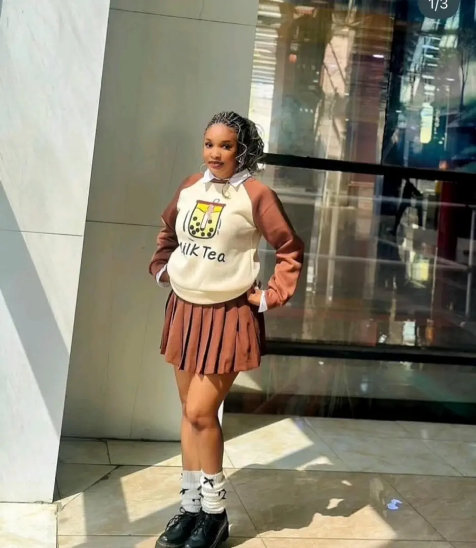 Seti ya Vipande Viwili (Sweatshirt na Sketi) ya Maziwa Chai thumbnail 5