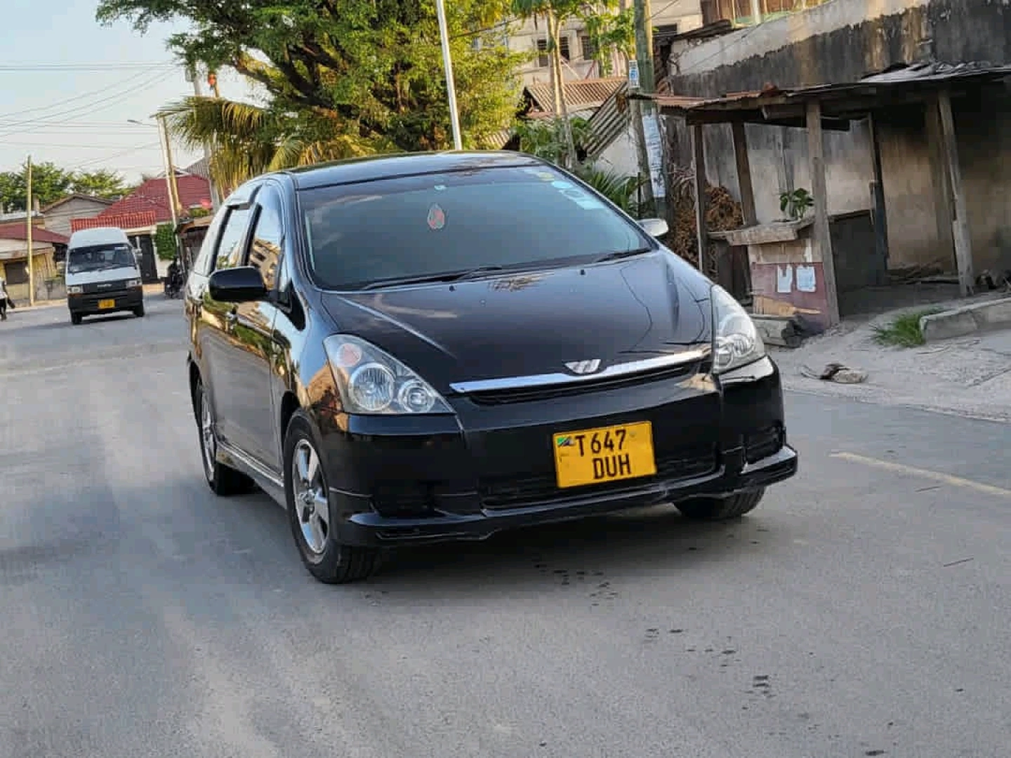 Toyota Wish 2004 Black Minivan 1790 CC thumbnail 2