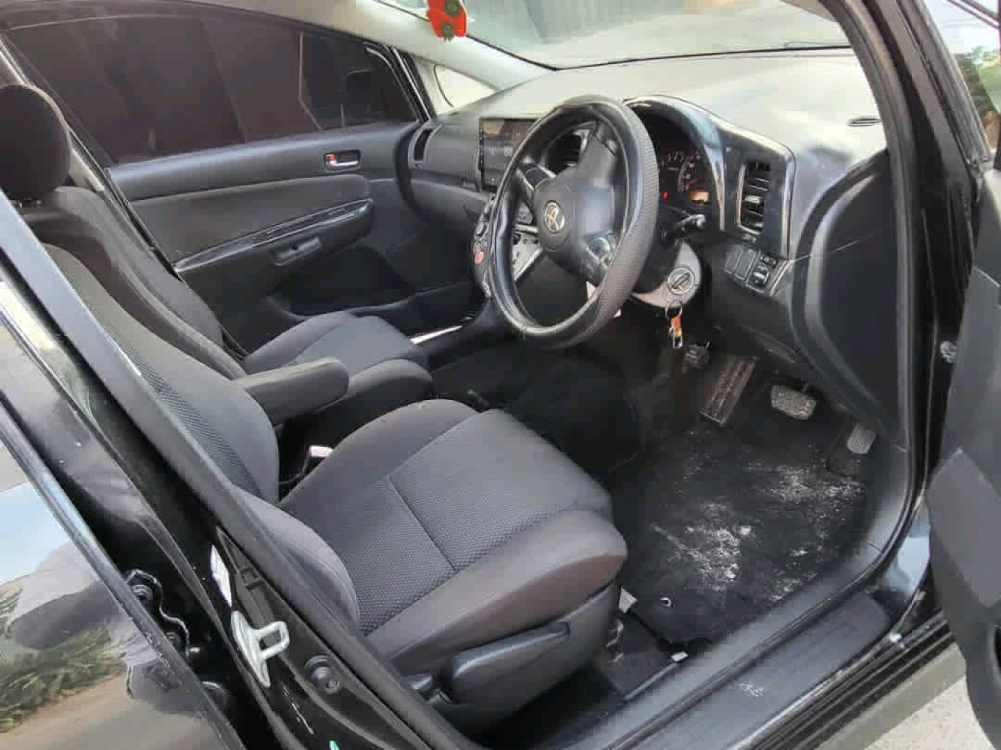 Toyota Wish 2004 Black Minivan 1790 CC thumbnail 9