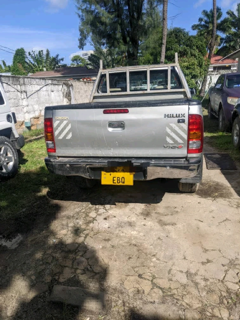Toyota Hilux Double Cabin Diesel 1KD Engine