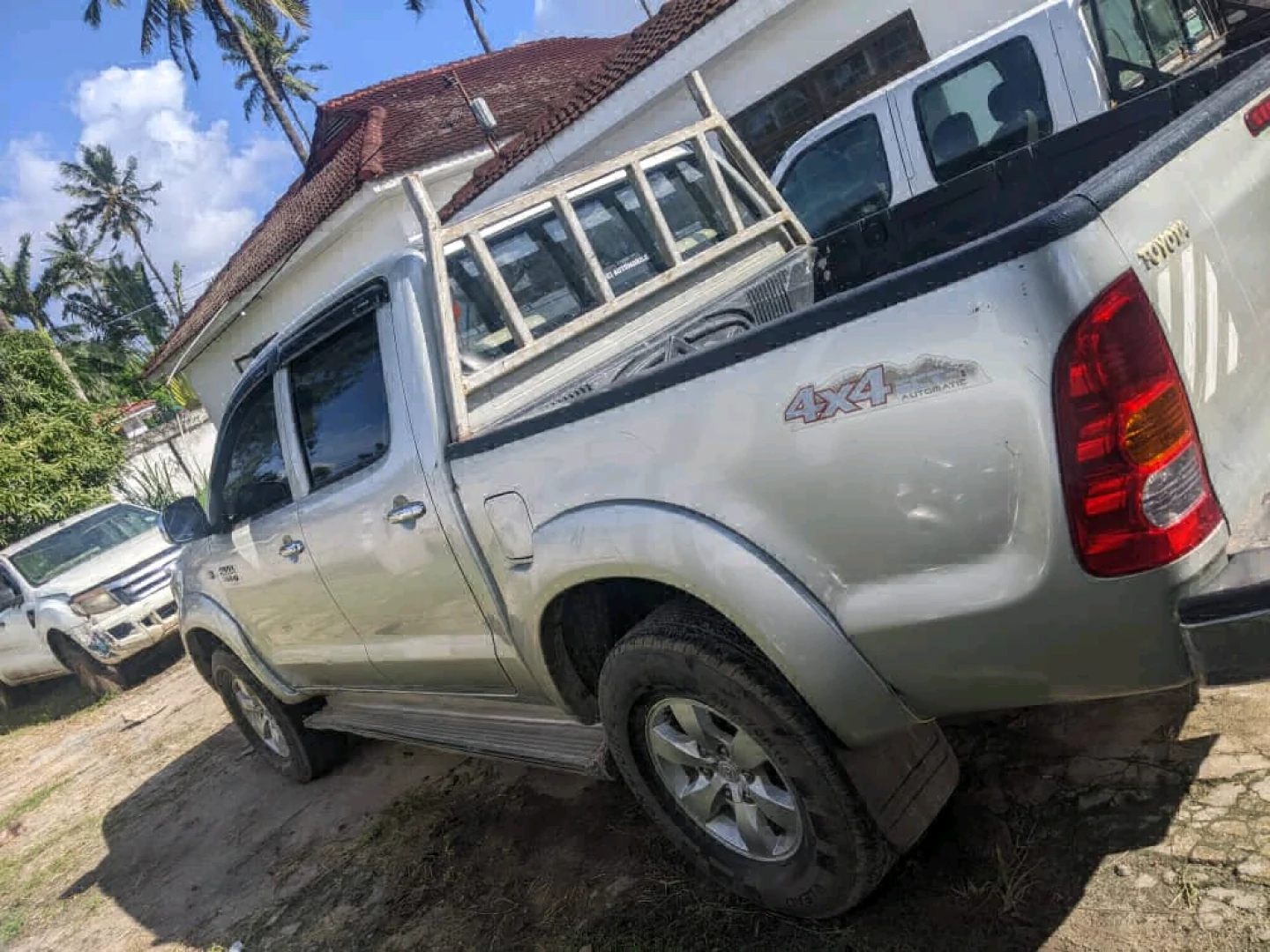 Toyota Hilux Double Cabin Diesel 1KD Engine thumbnail 4