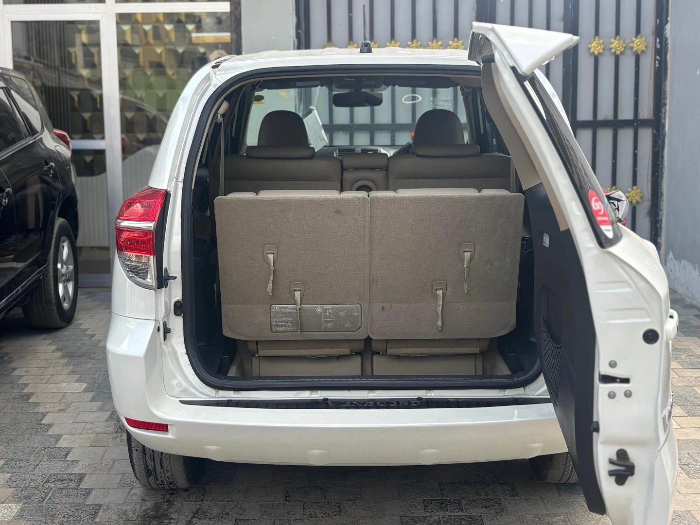 Toyota Vanguard SUV 2011 Unregistered thumbnail 9