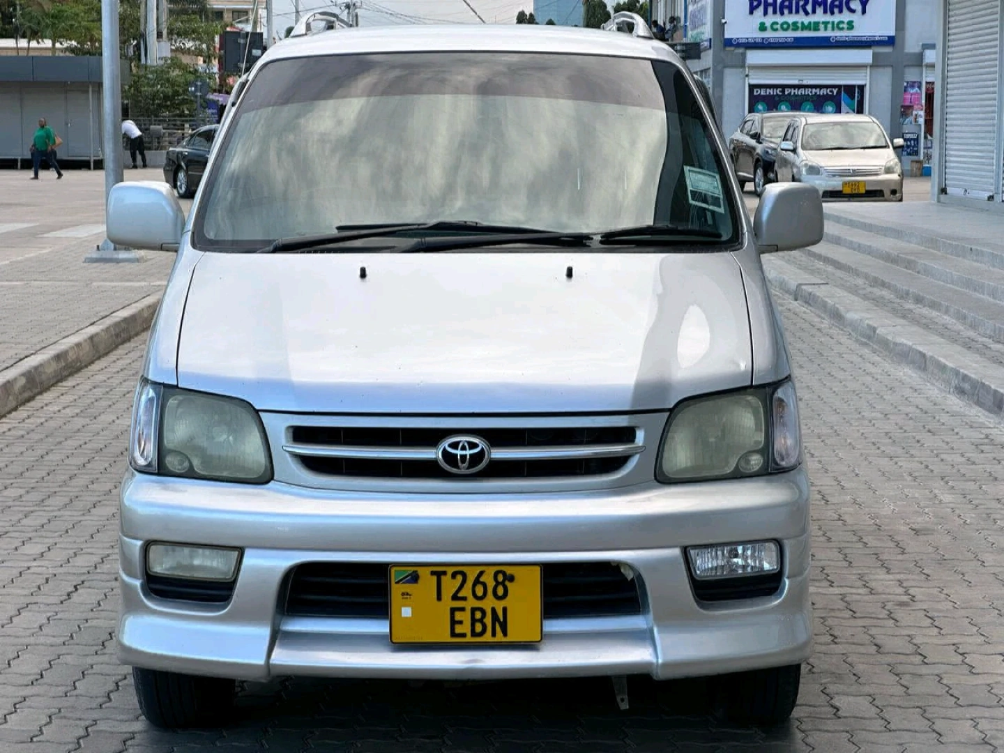 Toyota Noah SR50 Van 2001 (EBN) For Sale