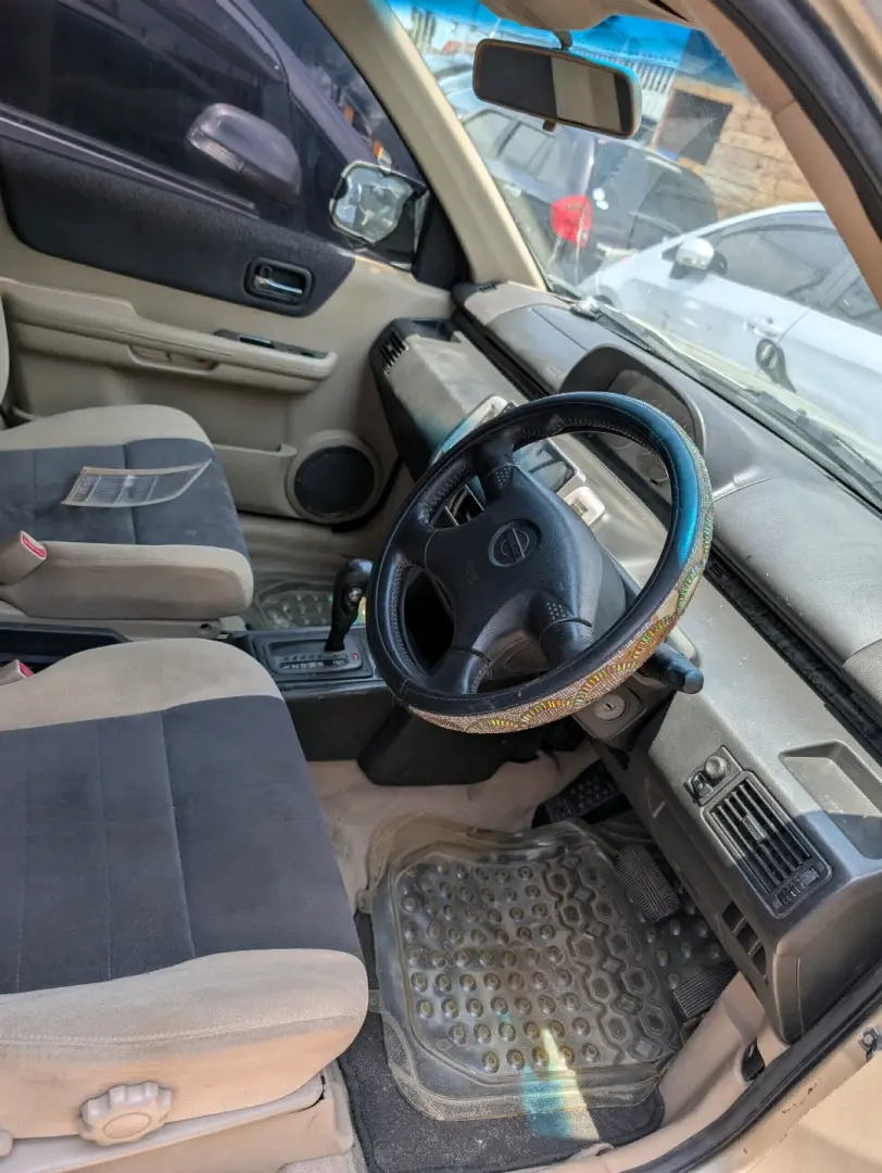 Nissan X-Trail 2008 Gold thumbnail 6