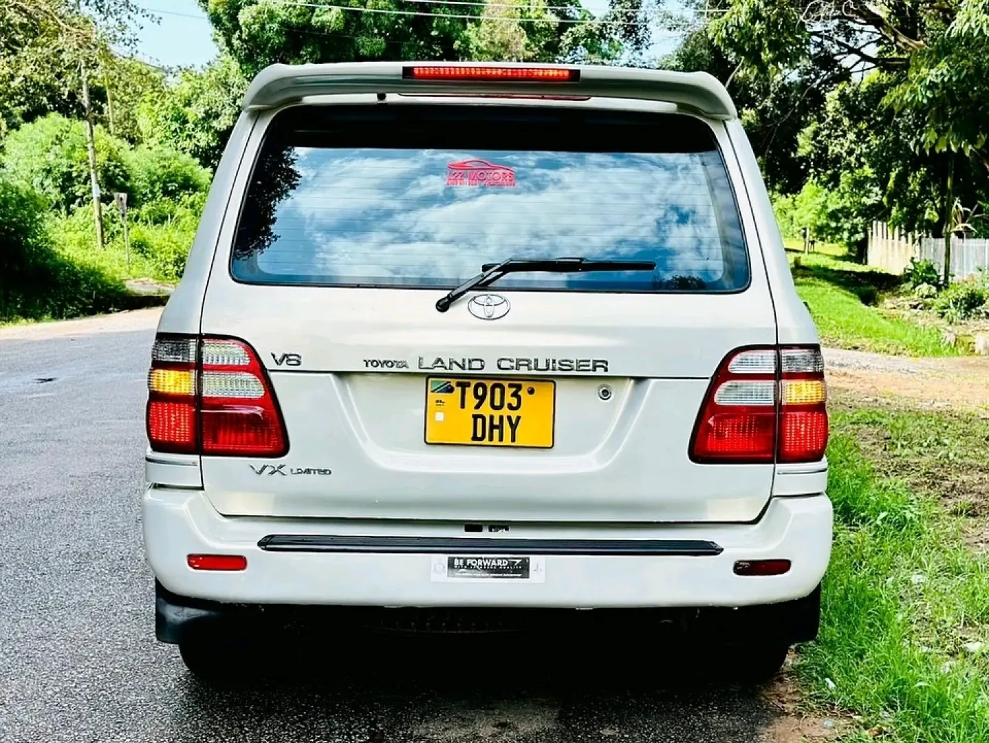Toyota Land Cruiser SUV 1999 Model thumbnail 5
