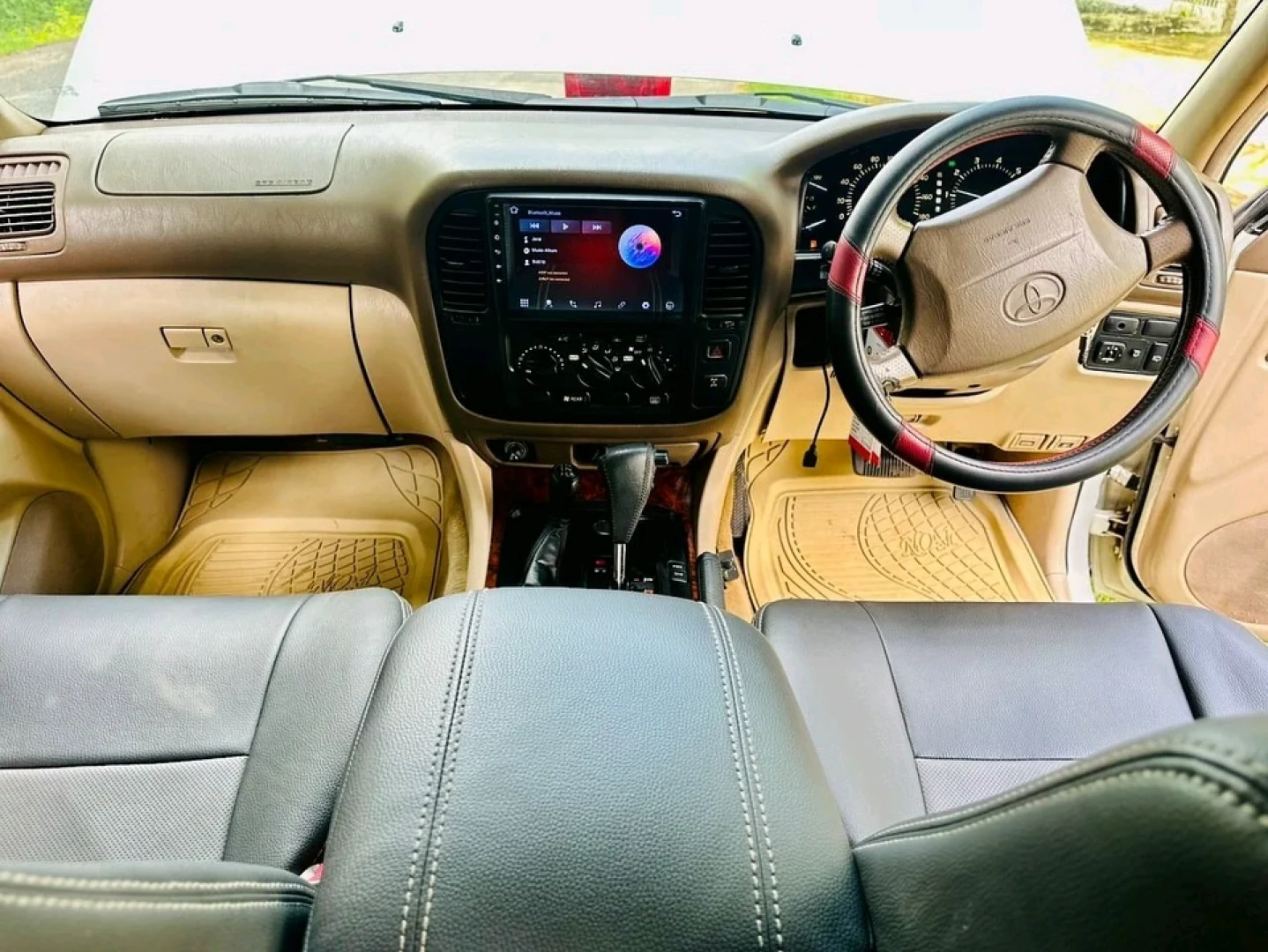 Toyota Land Cruiser SUV 1999 Model thumbnail 8