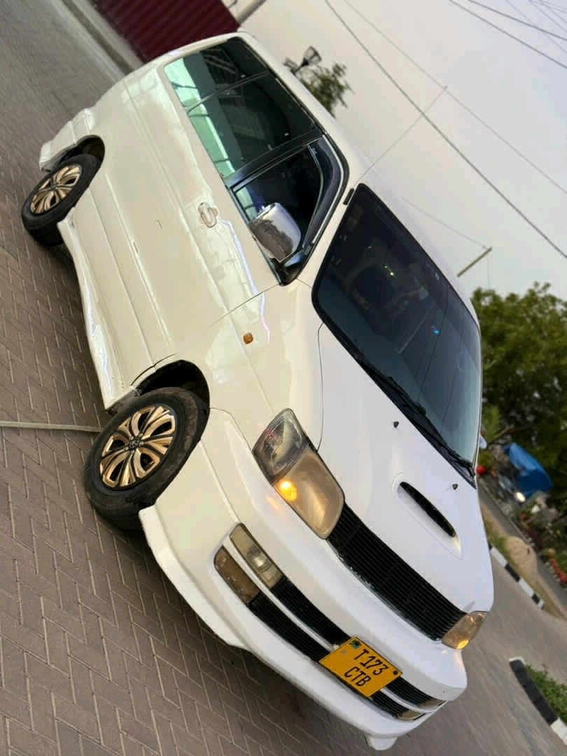 Toyota Noah SR40 - Full AC, 1990cc thumbnail 2