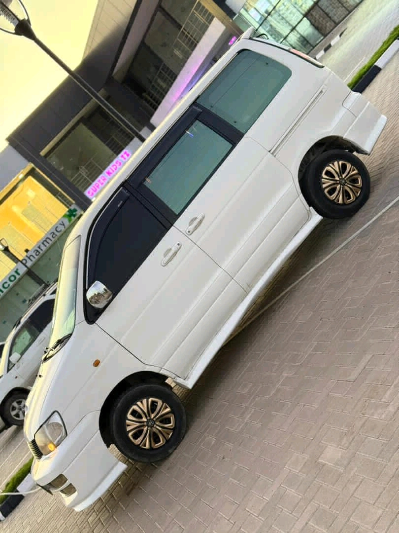 Toyota Noah SR40 - Full AC, 1990cc thumbnail 3