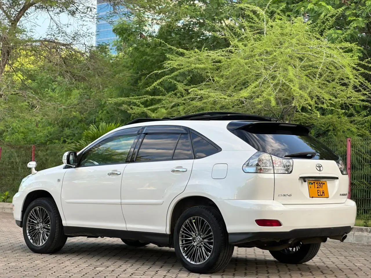 Toyota Harrier 240G 2008 thumbnail 3