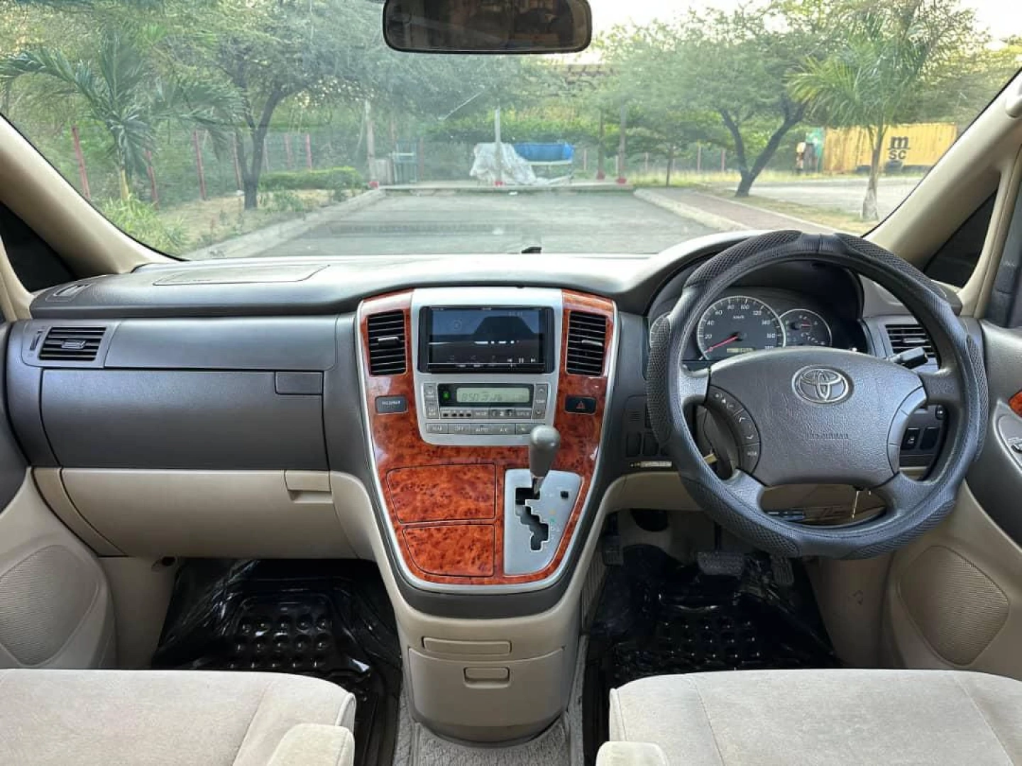 Black Toyota Alphard 2004 (2360cc) - Very Good Condition thumbnail 5