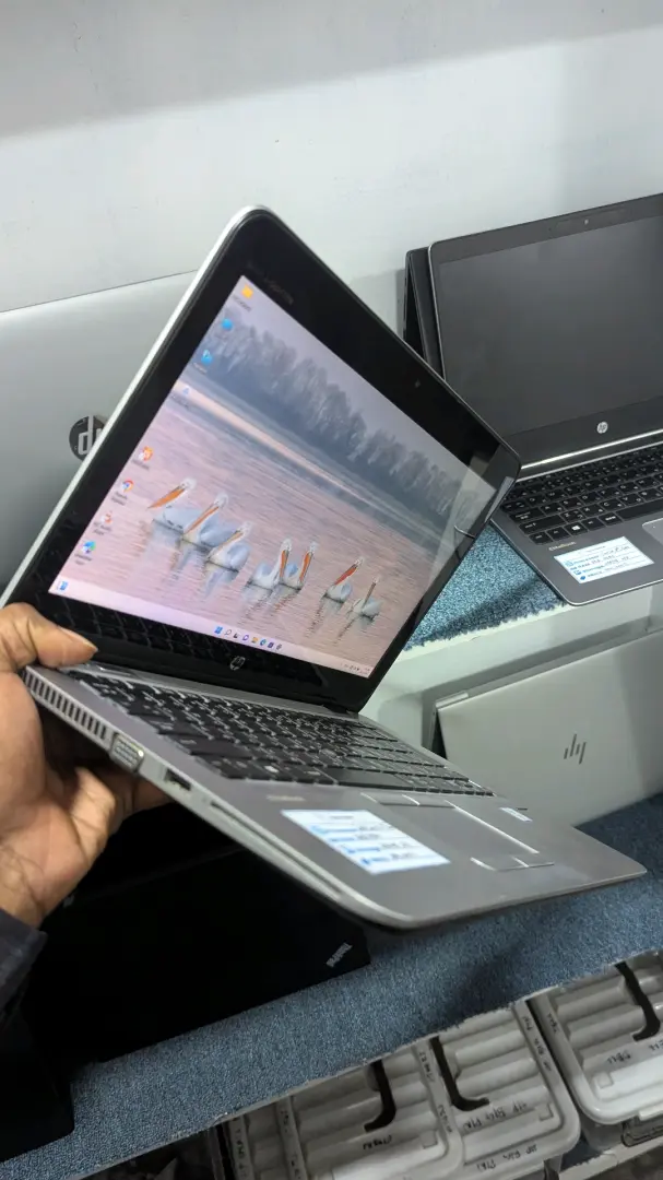 HP EliteBook 820 G3 (Core i5, 8GB RAM, 256GB SSD)
