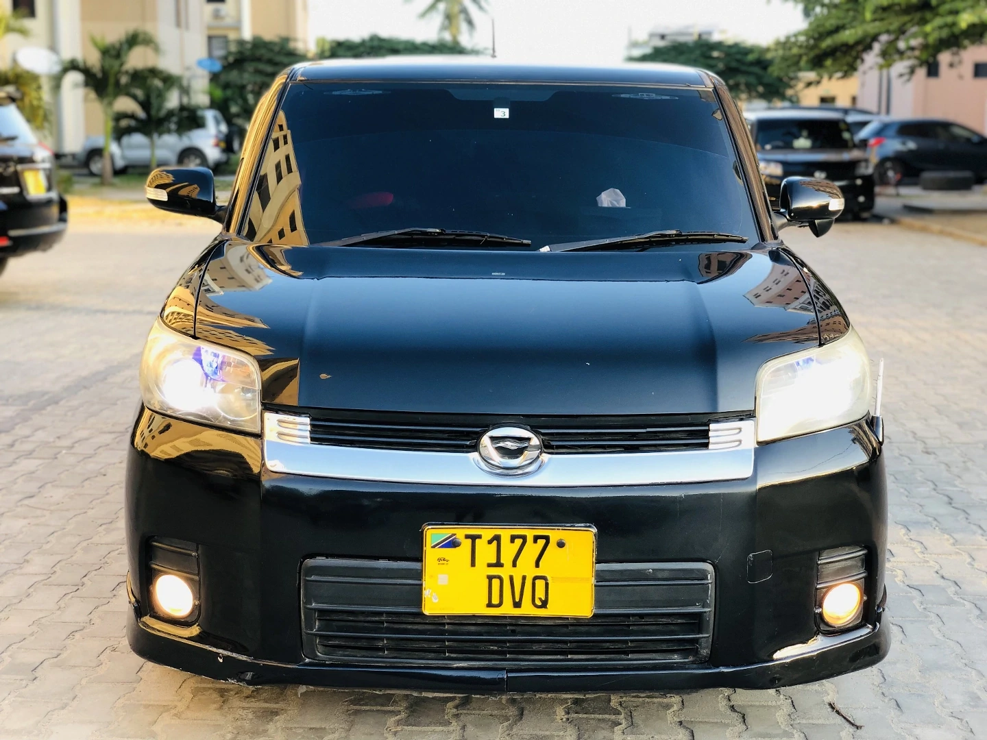 Black Toyota Rumion 2010 Automatic for Sale thumbnail 3