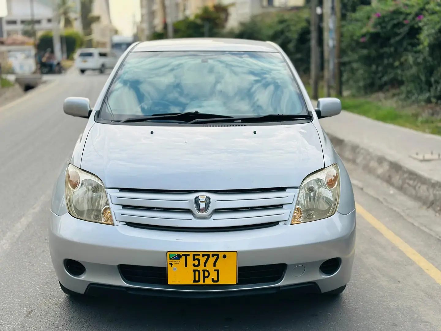 Toyota Ist 2004 (DPJ)