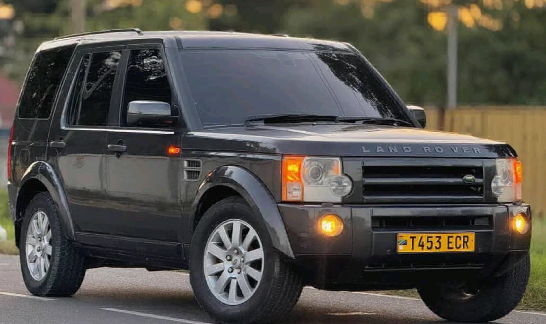 Land Rover Discovery 3 SUV 2009 thumbnail 2