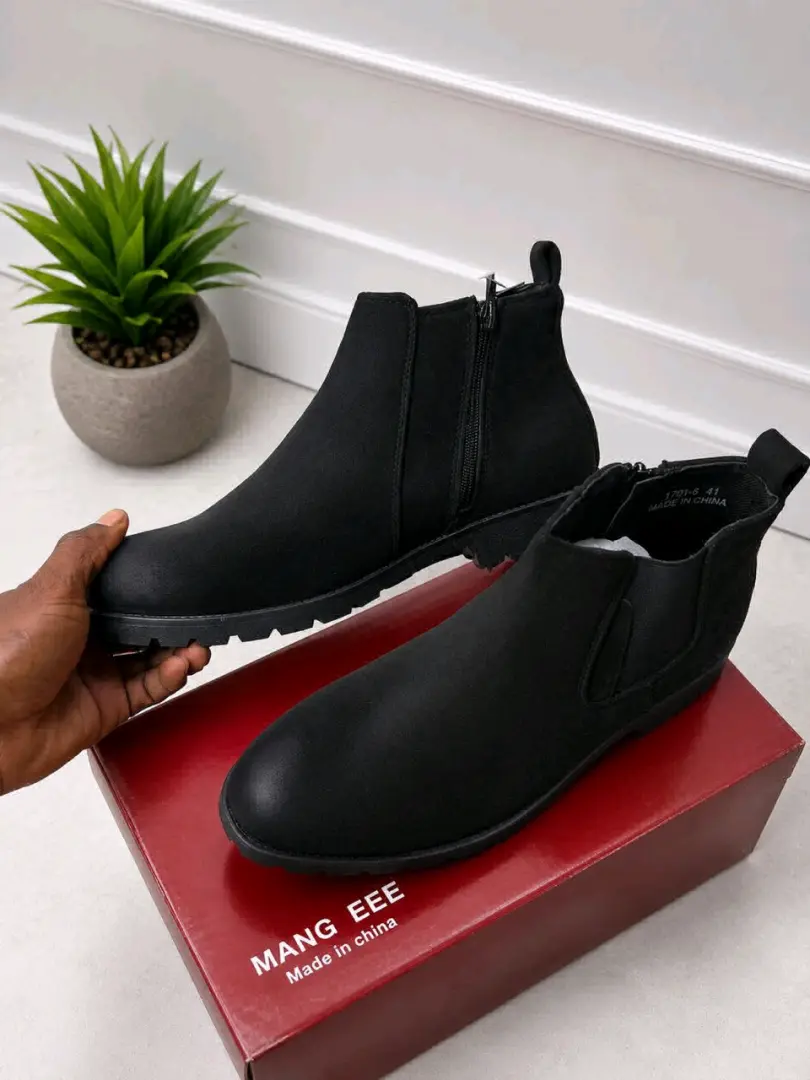 Black Chelsea Boots thumbnail 2