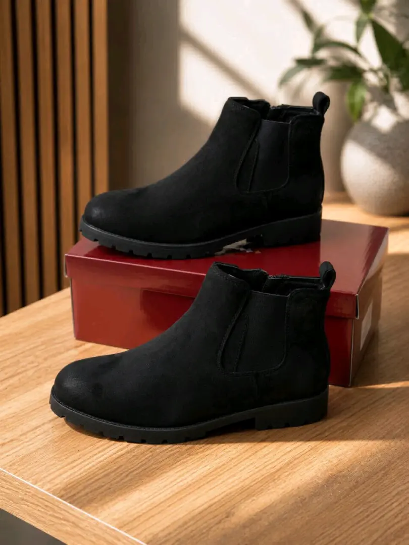 Black Chelsea Boots thumbnail 4