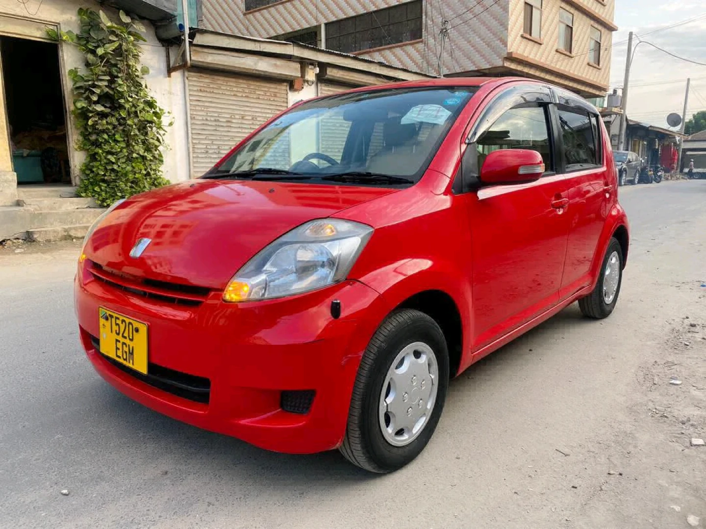 Used Red Toyota Passo Compact Hatchback 990 CC
