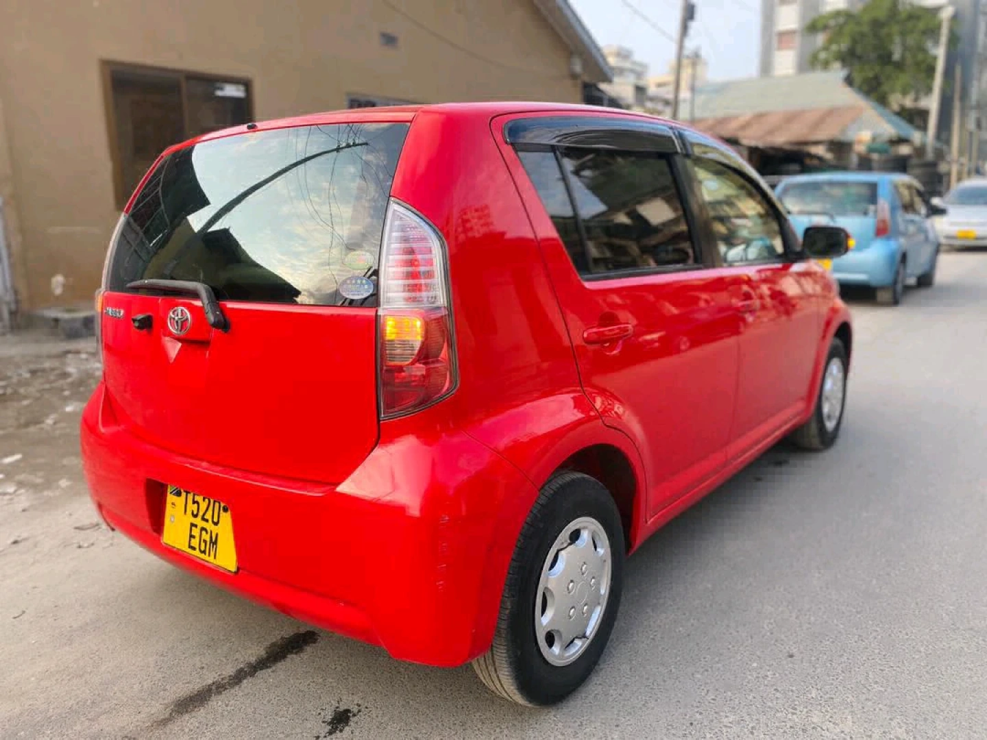 Used Red Toyota Passo Compact Hatchback 990 CC thumbnail 7