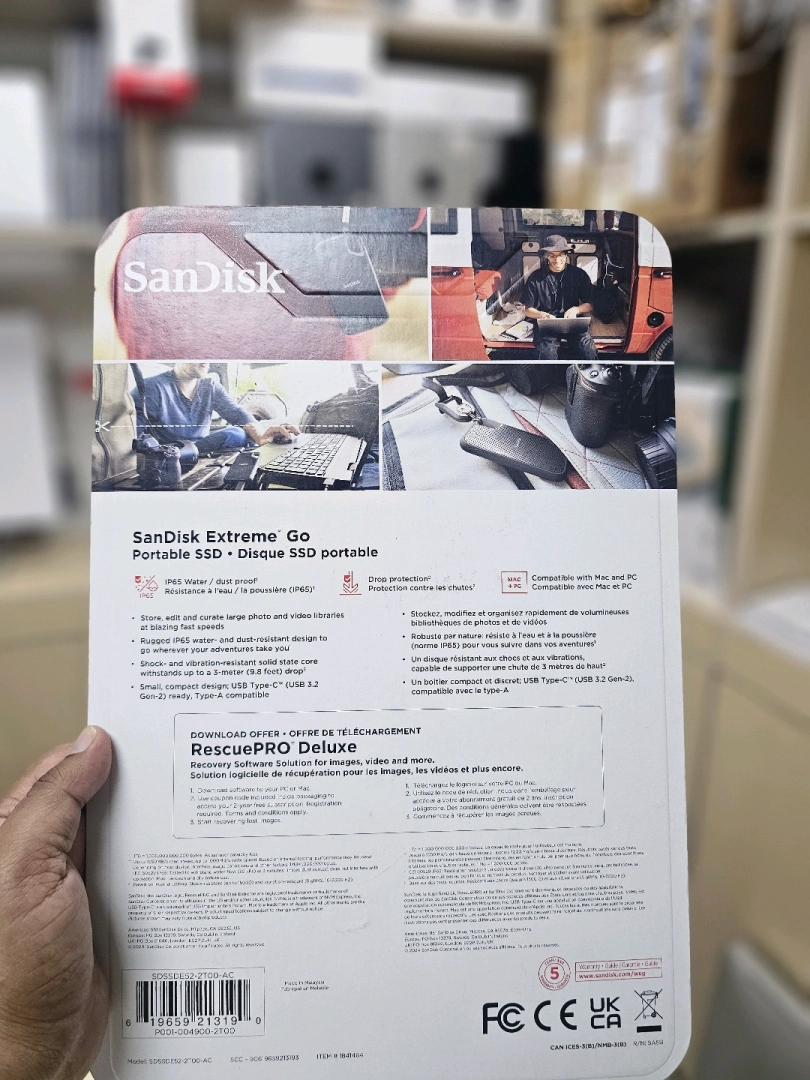 SanDisk Extreme Portable SSD 2TB External Drive thumbnail 3