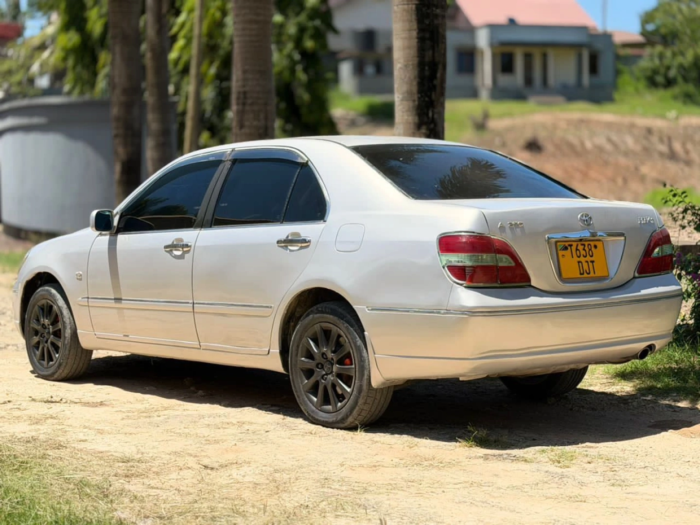 Toyota Brevis Sedan Car T638 DJT thumbnail 6